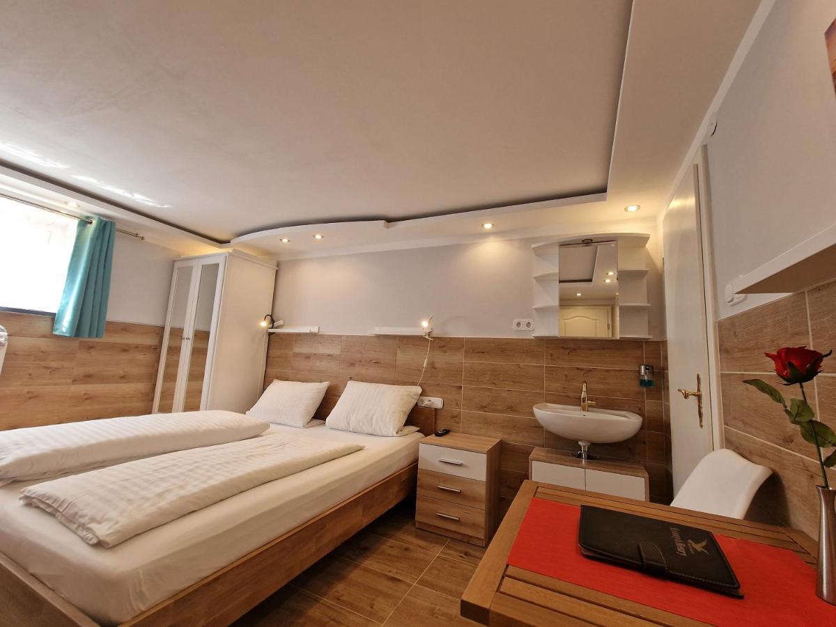 Hotel Kenny & Henry Куксхафен Экстерьер фото