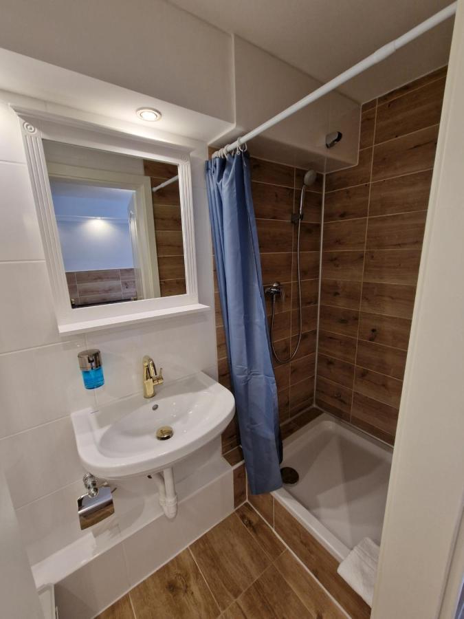 Hotel Kenny & Henry Куксхафен Экстерьер фото