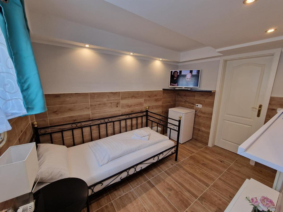 Hotel Kenny & Henry Куксхафен Экстерьер фото
