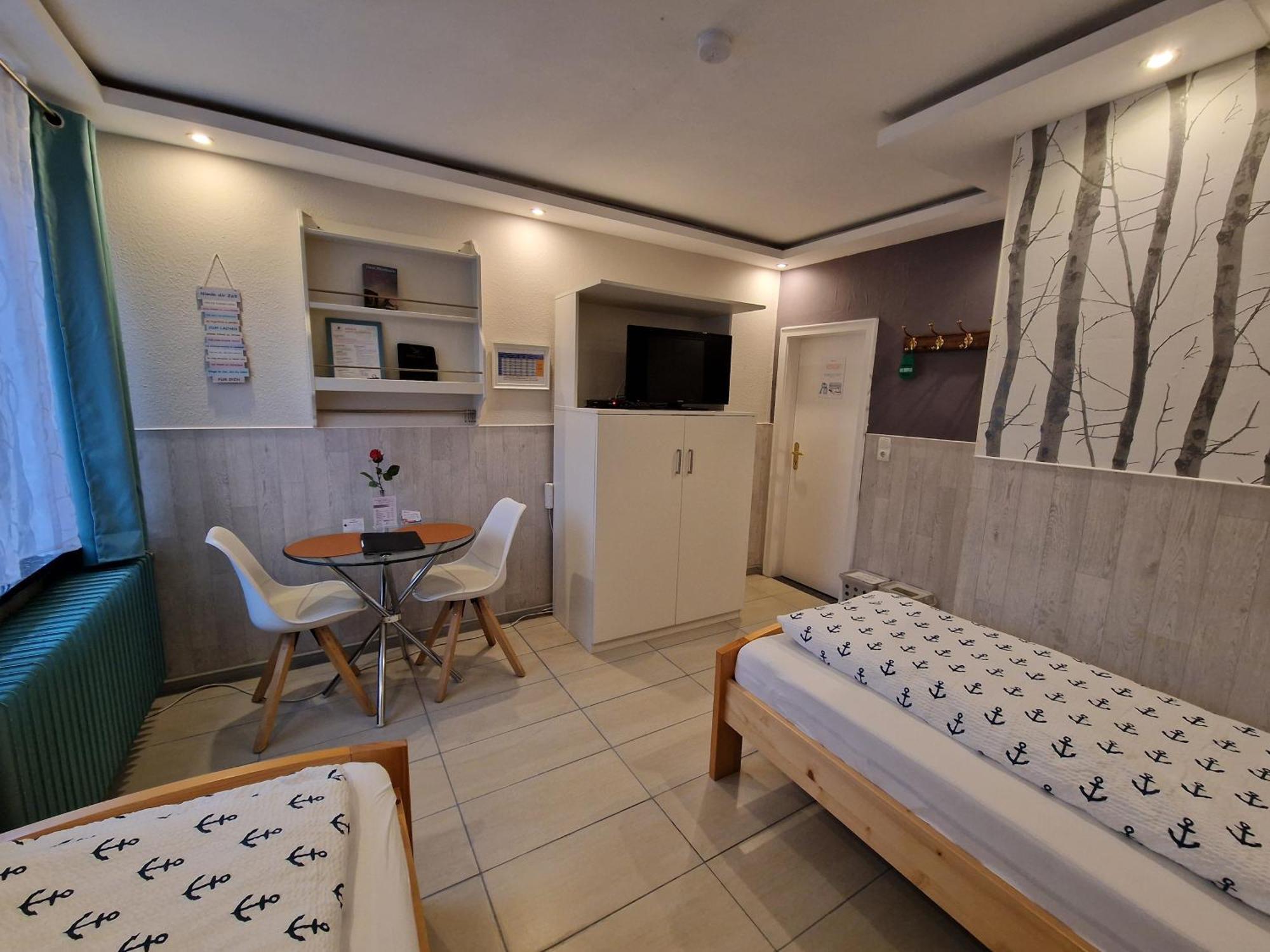Hotel Kenny & Henry Куксхафен Экстерьер фото